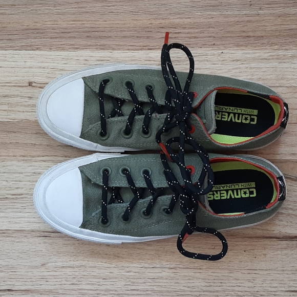 Kids Chuck Taylor Converse - Picture 1 of 8